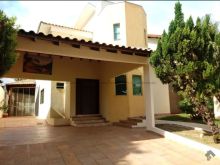 Lindo sobrado com suítes para alugar no Coronel Anton