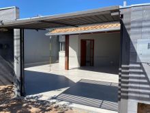 Belíssima casa 04 dormitórios sendo 01 suíte