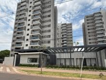 Apartamento com sacada - 2ª semana de novembro