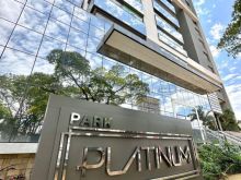 Apartamento nunca habitado - 3 suítes - 3 vagas - 1 box