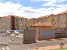 Apartamento no Jardim Centenário