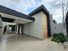 Linda casa térrea nova com 3 suítes - área gourmet e piscina aquecida