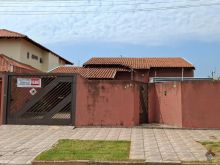 Casa com terreno de 12 x 40 m - 480 m²