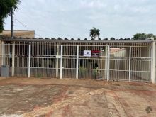 Amplo imóvel disponível