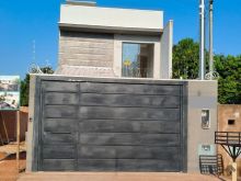 Sobrado novo - 1 suíte e 2 quartos - região Tiradentes