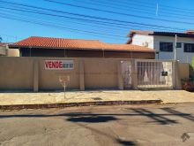 04 quartos sendo 02 suítes com armários