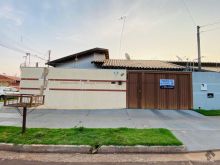 Casa de esquina no Jardim Anache