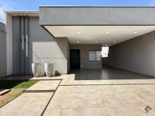 Toda planejada - semi nova - área gourmet - próximo à lagoa