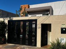 Ótimo sobrado com piscina - Jardim Vilas Boas