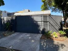 Casa de esquina - Chácara Cachoeira