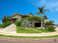 Sobrado de esquina no Damha II - 4 suítes e piscina