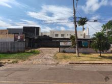 Terreno de esquina comercial