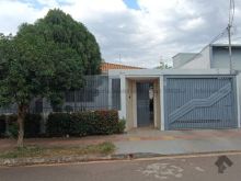 Casa térrea com 3 quartos por R$ 550.000,00