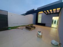 Casa grande com terreno