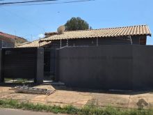 Casa de três quartos no Vilas Boas