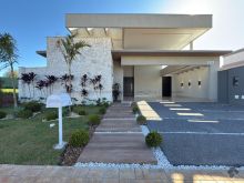 Casa térrea no Condomínio Shalom