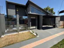 Linda casa com 3 suítes ao lado do Parque dos Poderes