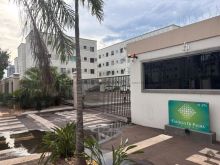 Apartamento térreo com 2 quartos no Tiradentes