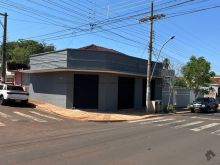 Lote com edificações - esquina com a rua Alan Kardec