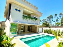 Sobrado neoclássico - rico em móveis planejados