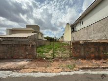 Terreno a duas quadras da Bom Pastor