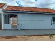 Casa com amplo terreno próximo ao Assaí