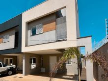 Sobrado com excelente localização - Parque Villas