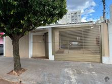 Casa no centro - Rua 13 de Junho