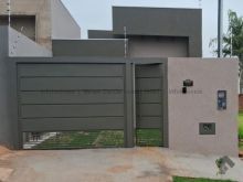 Linda casa com suíte - área gourmet integrada