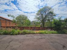 Dois terrenos juntos no Jardim Mansur