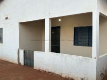 Casa com quintal grande