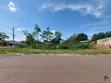 Terreno de esquina na avenida Mato Grosso