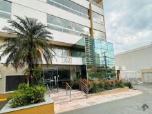 Apartamento em andar alto no Edifício Liège