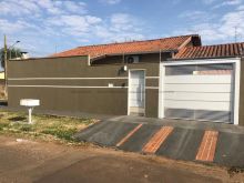 Casa - 1 suíte e 2 quartos