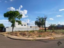 Terreno de esquina no bairro Rita Vieira