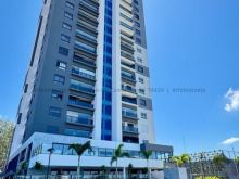 Apartamento rico em armários