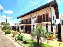 Sobrado imponente - avalia permuta