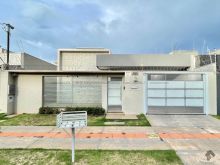 Casa térrea com planejados - bem localizada no Tiradentes