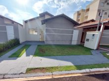 Casa em condomínio com área gourmet