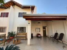 Sobrado com gourmet e armários planejados