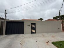 Ampla casa térrea no Santa Fé