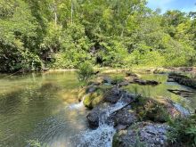 Chácara de 4 hectares com uma cachoeira