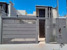 Casa moderna com 03 suítes no Rita Vieira