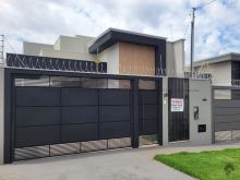 3 suítes - piscina - área gourmet no Rita Vieira