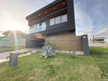 Sobrado amplo - 3 suítes e 2 quartos - Alphaville III