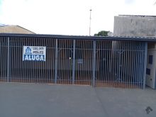 Casa com 4 quartos - mais uma edícula no fundo