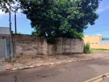 Terreno de esquina no bairro São Lourenço