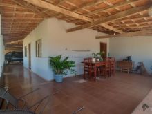 22 hectares - 2 córregos e casa sede