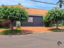 Casa estilo de construção colonial com planejados