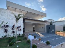 Casa com 3 suítes e área de lazer